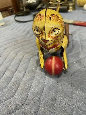 VINTAGE TIN CAT BY MAR TOYS WIND UP TOY 1940's   • $39.99
