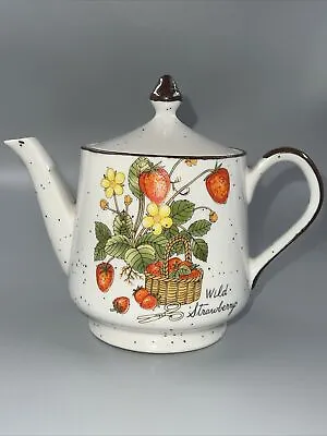 Vintage TOZAI KOEKI Wild Strawberry Teapot JAPAN RARE • $25