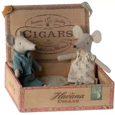 Maileg Mom And Dad Mice In Cigar Box • $85