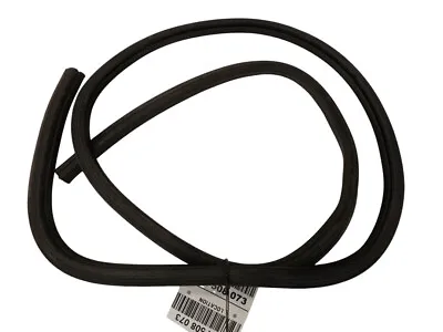 2002-2009 Chevrolet Trailblazer Rear Trunk Hatch Seal Used OEM 15231602  • $49.99