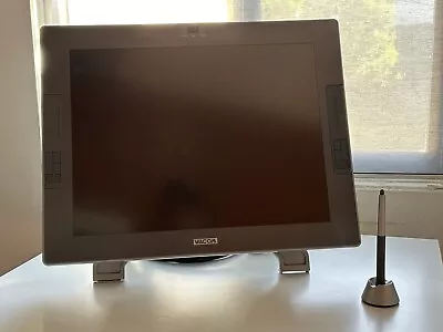 Wacom DTZ-2100 Cinitiq 21UX LCD Tablet With Original Packaging And Documentation • $200