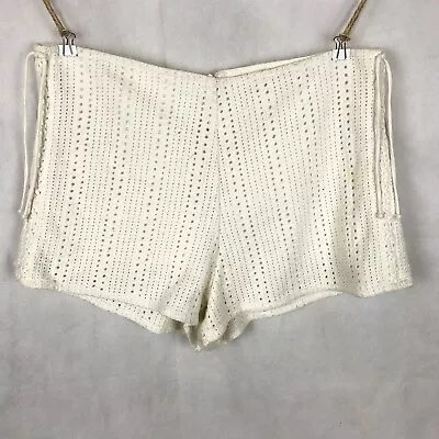 £20 • Buy ZARA Cream White Crochet Knit High Waist Lace Up Sides Shorts Size M
