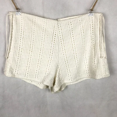 £20 • Buy ZARA Cream White Crochet Knit High Waist Lace Up Sides Shorts Size M