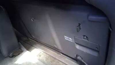 (LOCAL PICKUP ONLY) Trunk/Hatch/Tailgate Midgate Fits 04-05 ENVOY XUV 910618 • $186.72