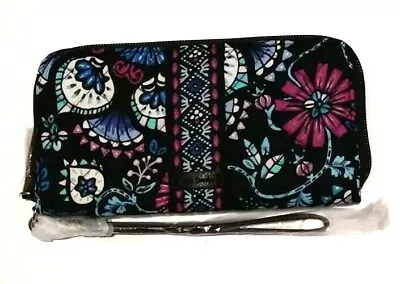 NWT Vera Bradley Iconic RFID Accordion Wristlet Wallet In Bramble Floral Cotton • $38