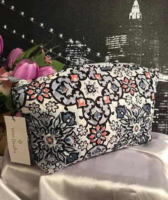 Vera Bradley Grand Travel Large Quilted Cosmetic Bag LISBON MEDALLION NWT-RV$55 • $26.99