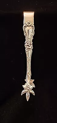 Vintage 1835 R. Wallace A1 Silver Sugar Tongs  Floral Tongs Daffodil Pattern • $40