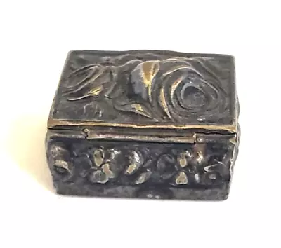 Vintage  Silver Plate Hinged Trinket Pill Box  4930 • $13.98