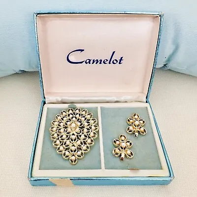 Nice Vintage Set CAMELOT Gold Tone Faux Pearl Brooch/Pin & Earrings  R155 • $17