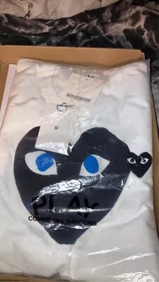 £50 • Buy Comme Des Garçons Play T Shirt Small