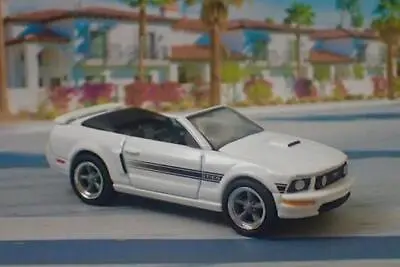 California Special 2007 07 Ford Mustang GT/CS V-8 Convertible 1/64 Scale Ltd L • $51.99