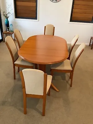 $1300 • Buy Parker Extendable Dining Table