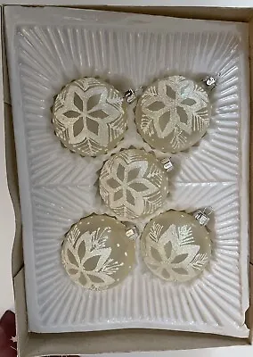 EUC! Vintage White Snowflake Stencil Glass 2  Round Christmas Ornaments Romania • $19.95