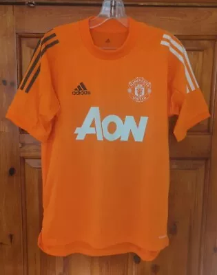 Manchester United Training Football Shirt Small Men's Or Young Teenager. • £9.50