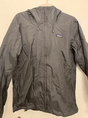 Patagonia Men's Waterproof Torrentshell Rain Jacket Grey Medium • $135