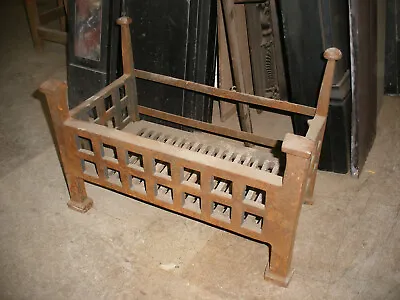 £75 • Buy Reclaimed Cast Iron Dog Grate / Fire Basket 