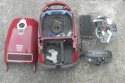£20 • Buy Miele Sgee1 Vacuum Cleaner Broken For Individual Spares:see Description Section