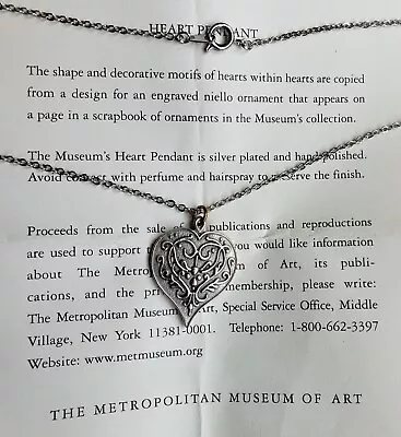 Metropolitan Museum Of Art Vintage Silver Necklace With Heart Pendant. • $45