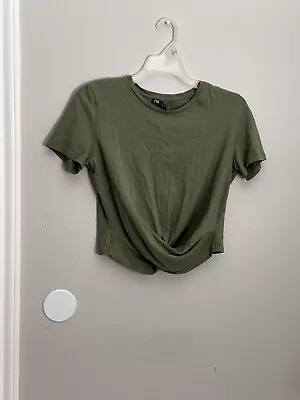 Zara Green Tie T-shirt Size Medium Short Sleeve • $17