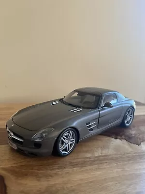 Minichamps 1/18 Mercedes Benz SLS AMG • $60