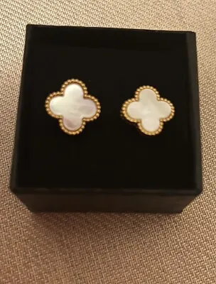 18 Caret Gold Earring With Mother Of Pearls Clover. Not Scrap Boxed • £170