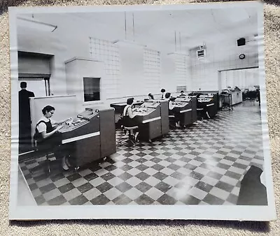 Vtg 1950s- 1960s Ladies Working At Huge Office Machines 10x12 Photo Siouxland • $15