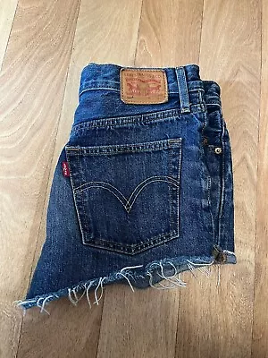 Levi's Women's 501 Jean Shorts Size W27  • £14.99