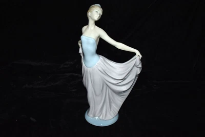 $144.99 • Buy Vintage LLADRO  Daisa Porcelain Figurine The Dancer 5050 Ballerina
