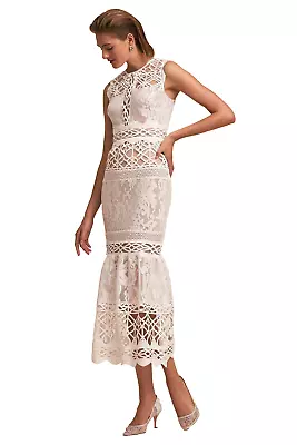 Monique Lhuillier Arabella Crochet Lace With Blush Lining Us 8 • $465