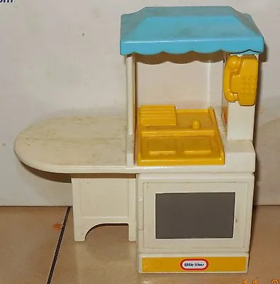 Vintage Little Tikes Doll House Size Kitchen Sink And Stove Pretend Play • $24.40