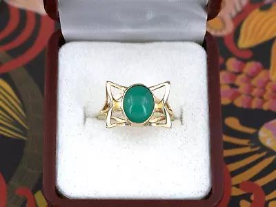 Vintage 9ct Yellow Gold Green Jade Ladies Ring - Size O 1/2 - 3.18 Grams • $195