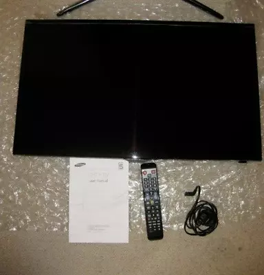 Samsung UE32F550AK 32  1080p LED TV. For REPAIR Or Spares. STAND NOT INCLUDED • £29.99