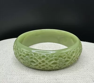Vintage MFA Museum Of Fine Arts Carved Faux Jade Plastic Bangle Bracelet • $22