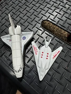Lot 2 Matchbox Space Shuttle Atlanta Die-Cast Plastic Ship NASA Mattel 2009 • $5.99
