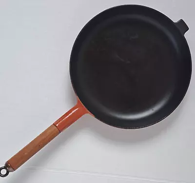 VTG Le Creuset Enzo Mari Cast Iron 29 Burnt Sienna Fry Pan Skillet Wood Handle • $99.99