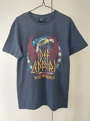 Def Leppard Rock The Americas Distresed Licenced Men's T Shirt Size XS • $7