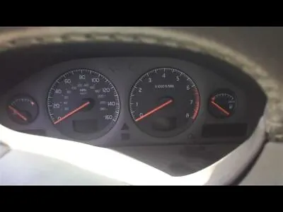 Speedometer Cluster Only MPH Fits 01 VOLVO 60 SERIES 18791686 • $70
