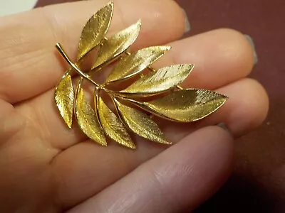 Vintage Gold Tone Leaf Pin Marked Monet • $0.99