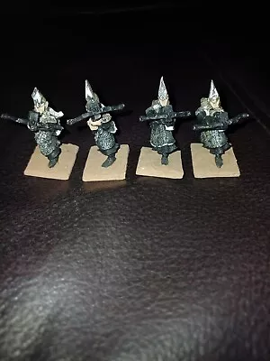 Warhammer Dark Elf Crossbow Men • £8