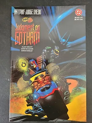 Batman / Judge Dredd Judgement On Gotham Graphic Novel 1991 Simon Bisley Art! • $9.99