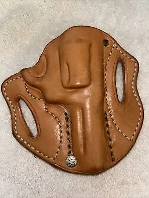 Tucker & Byrd 3” J Frame Revolver Holster NO Lug • $49.95