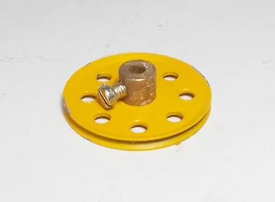 Meccano By Exacto 38mm Pulley With Boss - Crane Set Yellow (part No.21) • $4.16