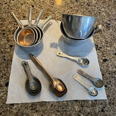 Vintage Lot Tin Aluminum Measuring Cups Spoons And Camping Cups • $9.99