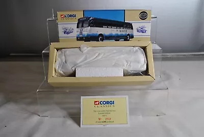 Corgi Classics #98473 Chicago 1250 Yellow Coach 743   Waves   Bus 1/50 Scale Mib • $40