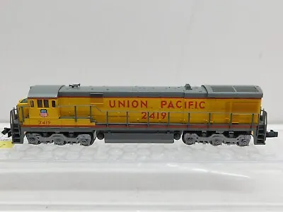 Kato N Scale Union Pacific GE C30-7 Diesel Locomotive No.2419  #176-30C • $100
