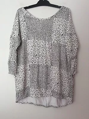 Zulu And Zephyr Top Size 6-rayon • $36