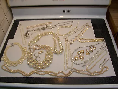 Vintage/mod 25 Pc  Lot Of Faux Pearl Jewelry Necklaces Bracelets Earrings • $7.95