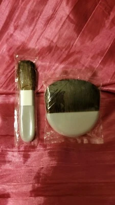 $16 • Buy LOT OF 2 Mary Kay POWDER/ FOUNDATION & BLUSH Sable Brushes NEW AND SEALED