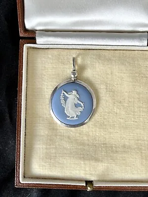 £29 • Buy Unusual 1950s Wedgwood .925 Sterling Silver Medallion Style Pendant Large 3cm