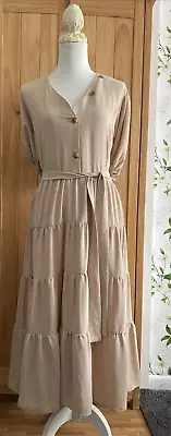 Boohoo Tiered Spring MIDI Tie Belt Button Detail Dress In Size UK 22 • £2.25